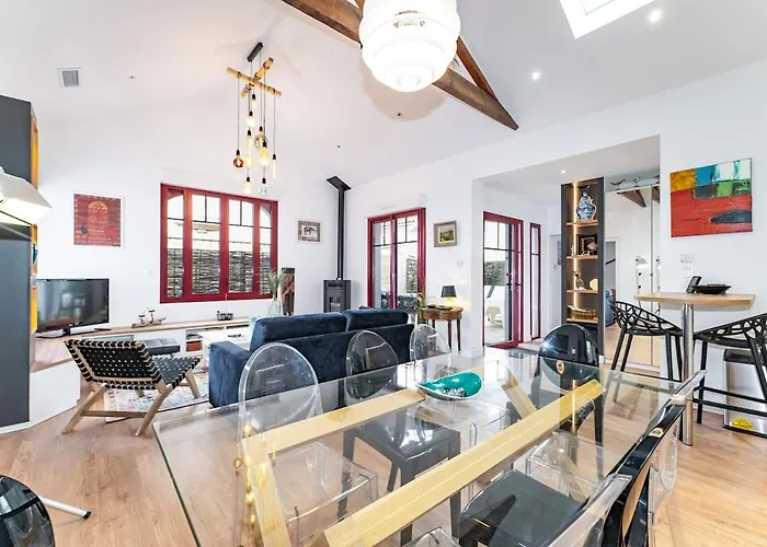 Maison 2e Ligne Acces Prive 50m *