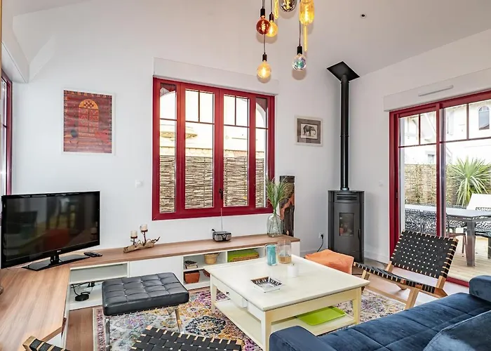 Maison 2e Ligne Accès Privé 50m *