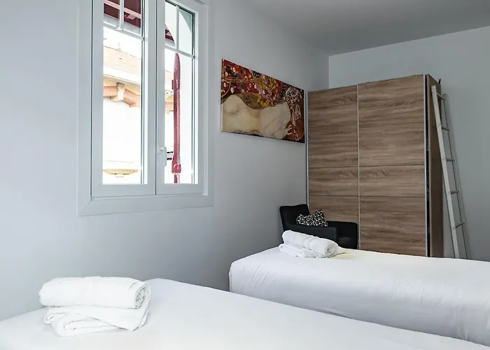 Holiday home Maison 2e Ligne Acces Prive 50m Arcachon